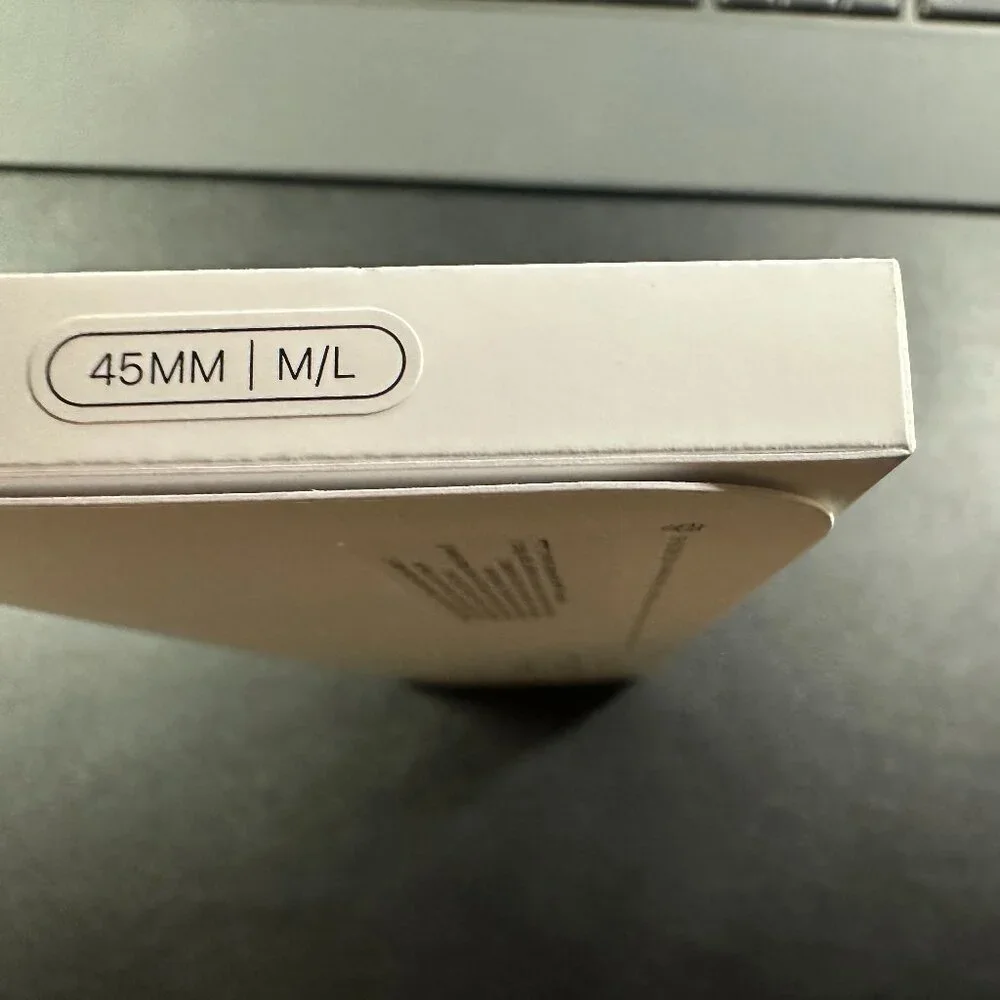 NWT Apple 45MM Midnight Sport Band